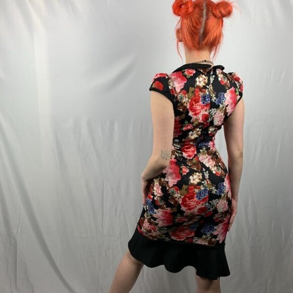 Host PICK Miusol Floral Dress size S - Picture 3 of 13